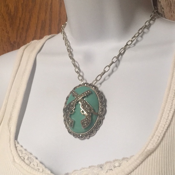 Western Rhinestone Pistols Pendant for necklace - Picture 13 of 14